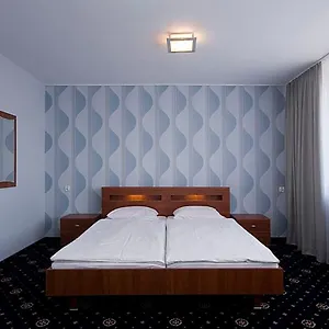 hotel-naramowice.poznan-hotels.com/